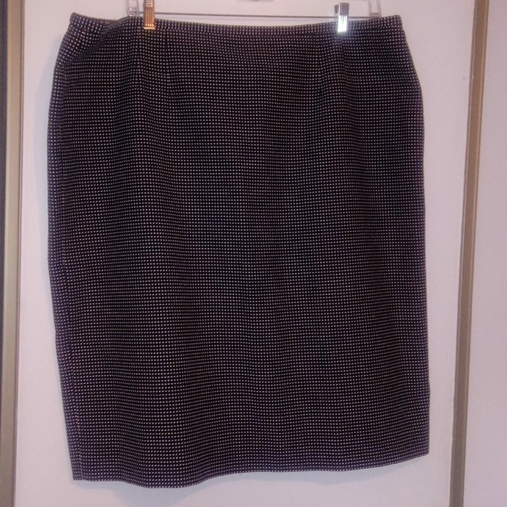 Ellen Tracy Skirt